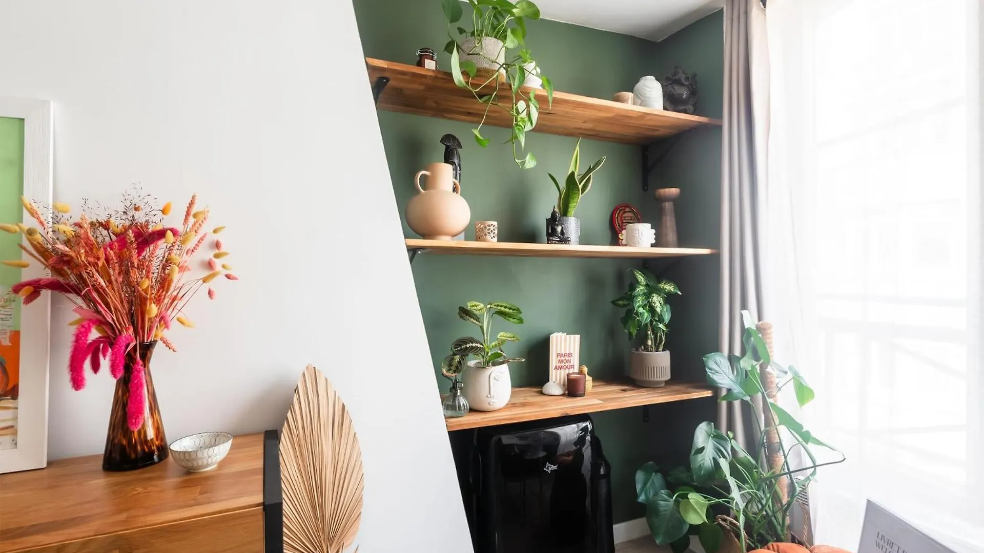 Apartment Appartement Feydeau - Welkeys Paris France
